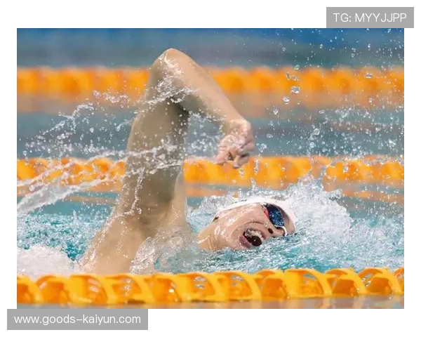 孙杨全国冠军赛复出斩获铜牌 挑战自由泳多个项目展现实力